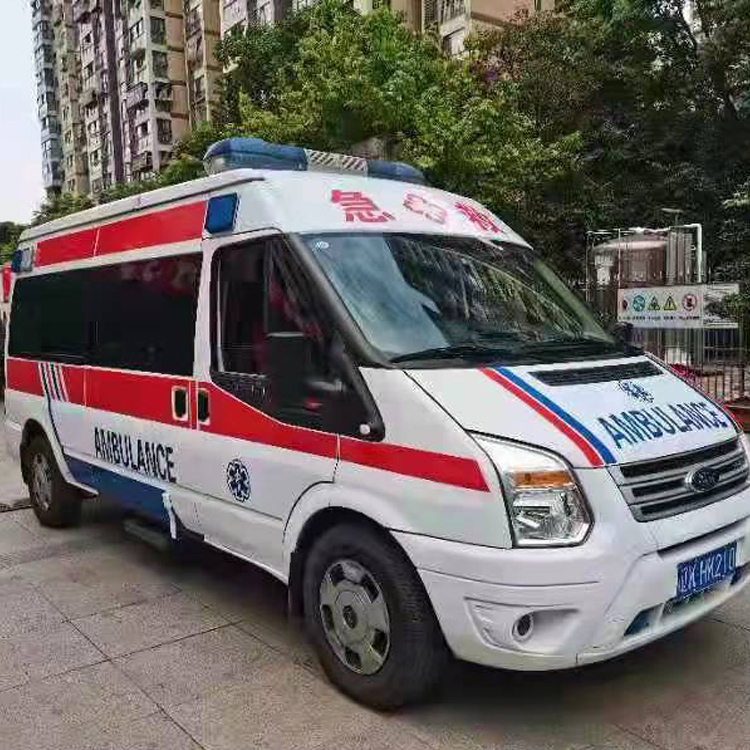 玉树长途救护车护送病人返乡